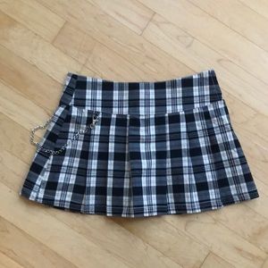 Y2k vintage plaid mini skirt with chain